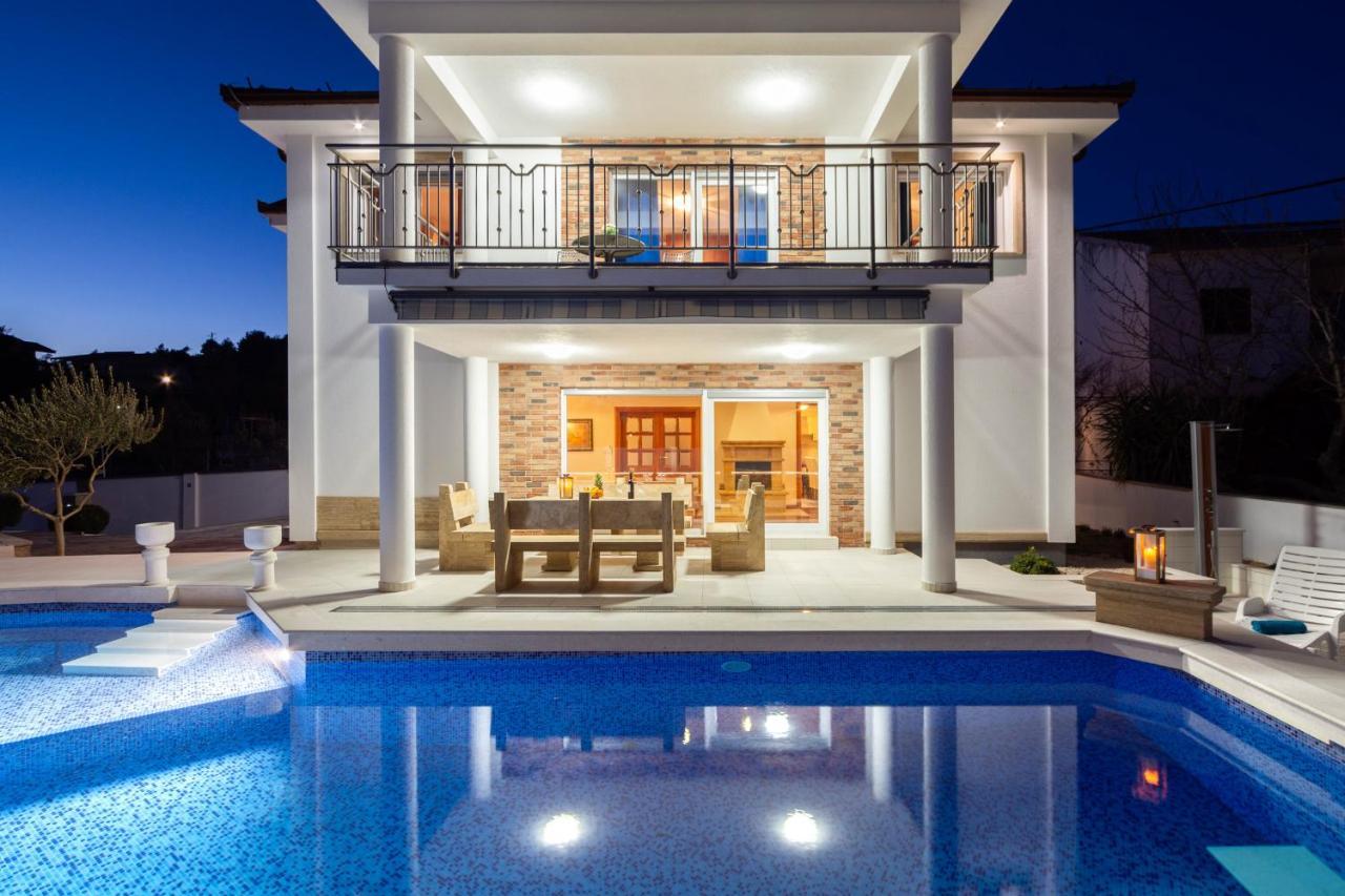 Luxury Villa Ivana Маріна Екстер'єр фото