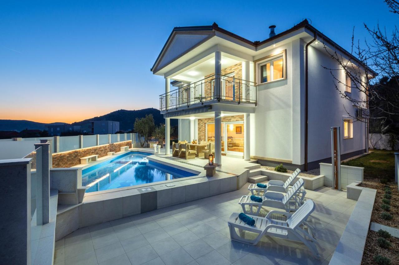 Luxury Villa Ivana Маріна Екстер'єр фото